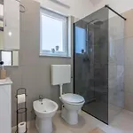 Three Bedroom With Swiming Pool