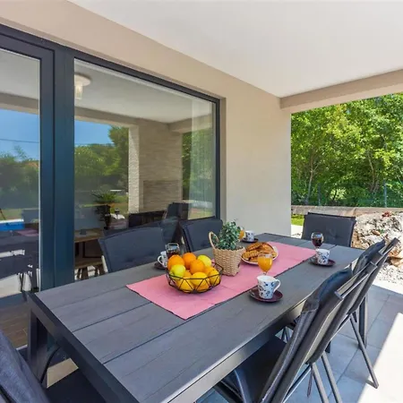 Three Bedroom With Swiming Pool * Raša