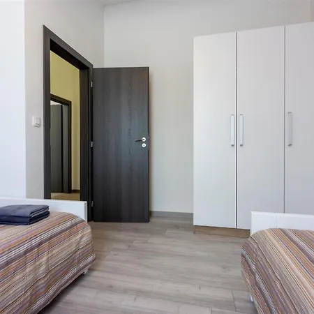 Three Bedroom With Swiming Pool فيلة *