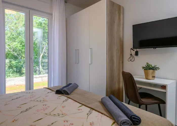 Βίλα Three Bedroom With Swiming Pool *