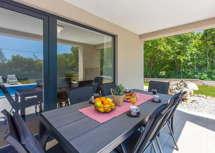 Three Bedroom With Swiming Pool * Raša