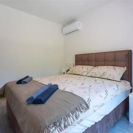 Villa Three Bedroom With Swiming Pool