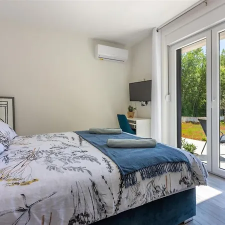 Three Bedroom With Swiming Pool * Raša