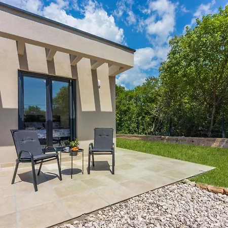 Three Bedroom With Swiming Pool * Raša