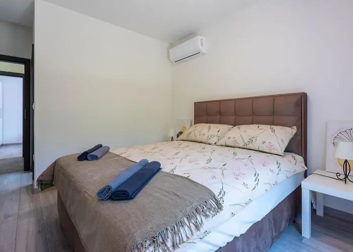 Villa Three Bedroom With Swiming Pool