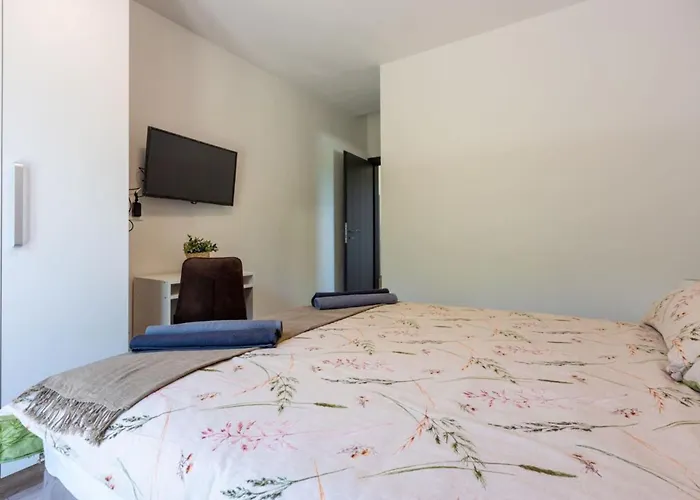 Villa Three Bedroom With Swiming Pool *