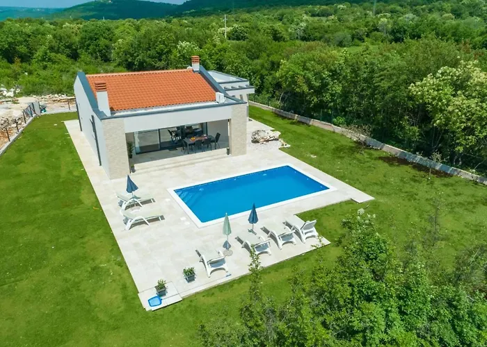 Three Bedroom With Swiming Pool * Raša